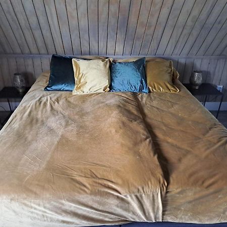 Vakantiewoning - Achterom Омен Екстериор снимка